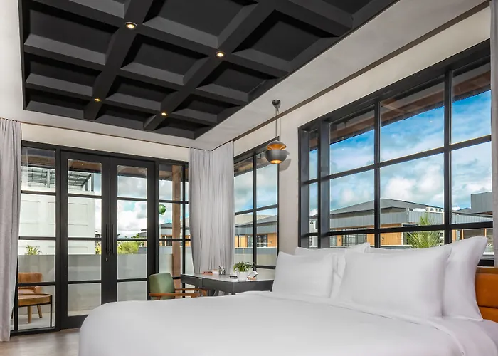 Secana Beachtown & 5*