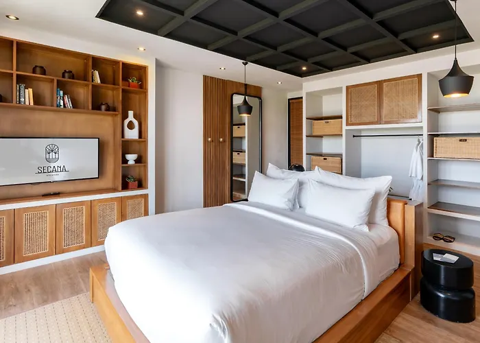 Secana Beachtown & 5*
